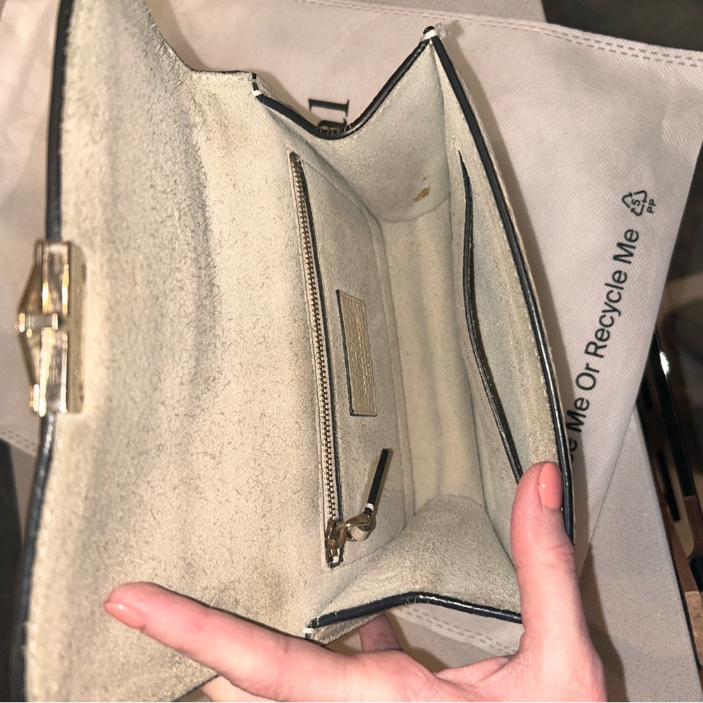 Valentino Garavani Rockstud Cream Bag - Picture 9 of 10